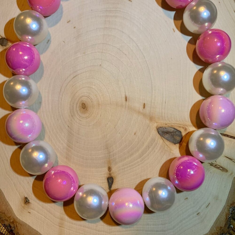 Pretty in Pink Dog Necklace (17")